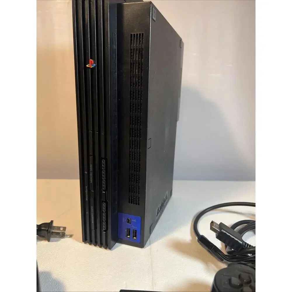 Sony PlayStation2 SCPH-30000 Console 2 Controller, Wires, Memory Card, Multi Tap